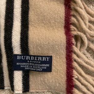 Burberry London authentic scarf